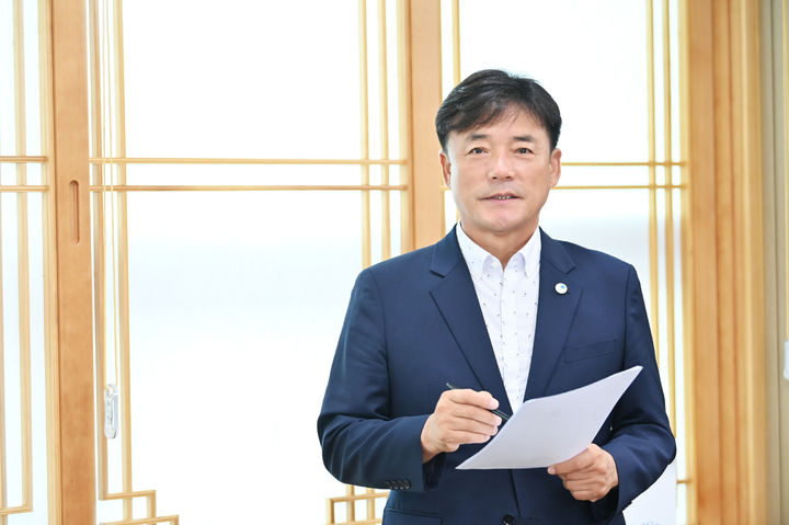 [청송=뉴시스] 윤경희 청송군수 (사진=청송군 제공) photo@newsis.com *재판매 및 DB 금지