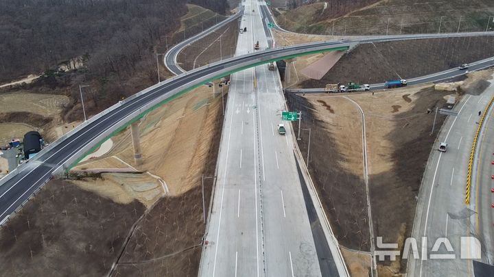 경주 국도대체우회도로 상구~효현 구간 전경