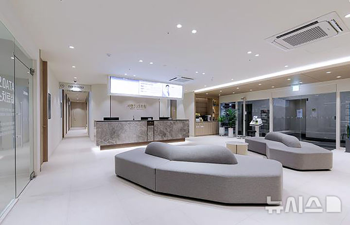 [성남=뉴시스] 성남시 달빛어린이병원 제2호’로 지정된 서현365의원 내부(사진=성남시 제공) 2024.12.31.photo@newsis.com