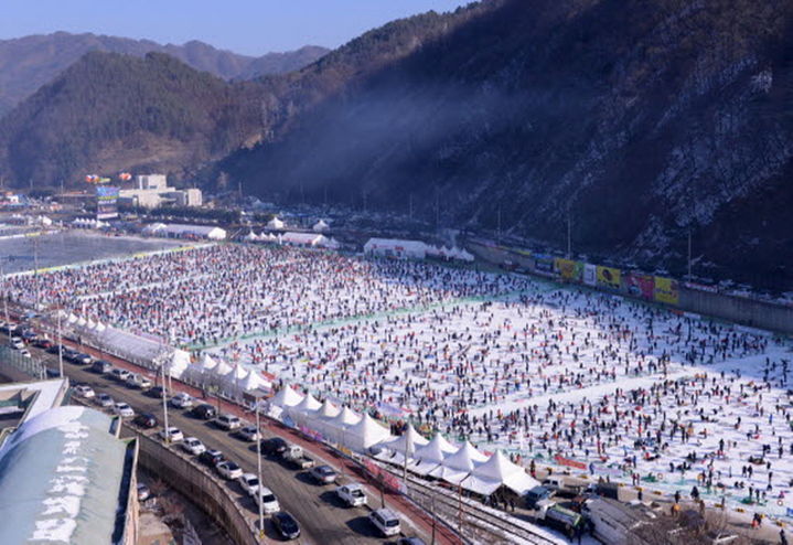사진은 지난해 화천산천어축제 모습. 화천군 제공. *재판매 및 DB 금지