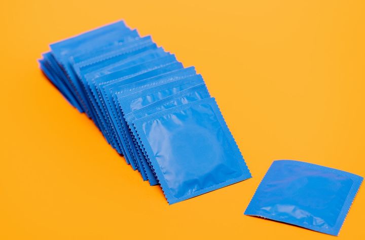 中 피임약·콘돔에 세금 13% 부활…"출산율 높이기 위해"