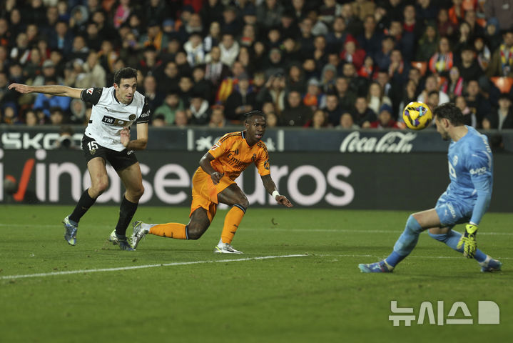 [발렌시아=AP/뉴시스] 스페인 프로축구 프리메라리가 레알 마드리드의 비니시우스 주니오르. 2025.01.03.