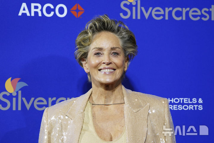 [팜스프링스=AP/뉴시스] 샤론 스톤이 제36회 팜스프링스 국제 영화제 갈라에 참석했다. *기사 본문과는 무관한 사진. 2025.01.03.