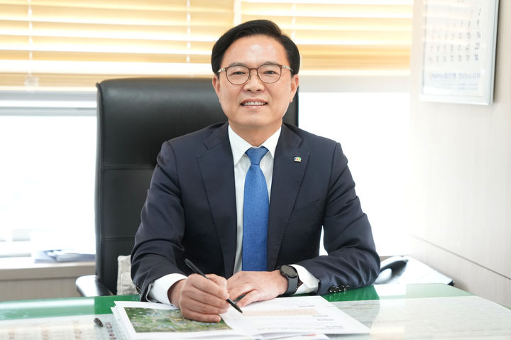 [천안=뉴시스] 김석필 충남 천안시장 권한대행(부시장). (사진=천안시 제공) 2025.12.31 photo@newsis.com *재판매 및 DB 금지