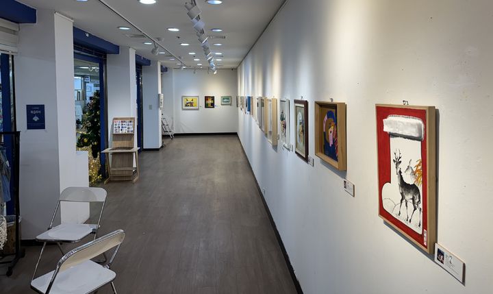 [부산=뉴시스] 국제지하쇼핑센터 미술의거리 전시실 (사진=부산시설공단 제공) 2025.01.06. photo@newsis.com *재판매 및 DB 금지