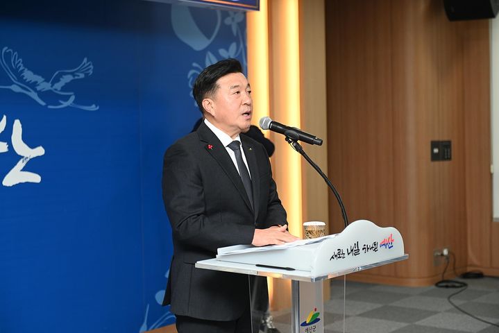 [예산=뉴시스] 최재구 예산군수 언론인 간담회 모습. (사진=예산군 제공) 2025.01.06. photo@newsis.com *재판매 및 DB 금지