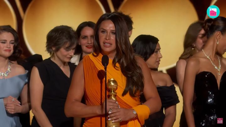 [서울=뉴시스] 카를라 소피아 가스콘이 수상 후 소감을 발표하는 모습. (사진= 유튜브 'Rumour Juice' ) 2025.01.08. photo@newsis.com *재판매 및 DB 금지