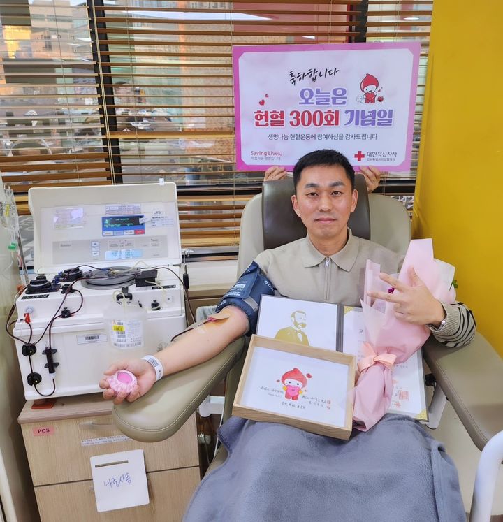 사진은 300회 기부로 주위를 훈훈하게 만든 육군 7사단 김덕신 상사. 육군 7사단 제공.&nbsp; *재판매 및 DB 금지