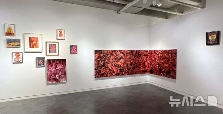 [부산=뉴시스] 해운대구에 있는 아리안갤러리의 단체전. (사진=아리안갤러리 제공) 2025.01.09. photo@newsis.com