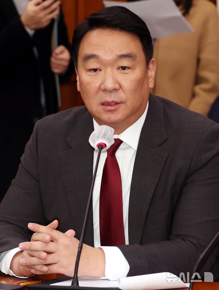 [서울=뉴시스] 조성봉 기자 = 정희용 국민의힘 의원이 9일 오전 서울 여의도 국회에서 열린 농림축산식품해양수산위원회 전체회의에서 발언을 하고 있다. 2025.01.09. suncho21@newsis.com