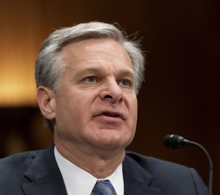  [워싱턴=AP/뉴시스] 크리스토퍼 레이 연방수사국(FBI) 국장이 2023년 10월 31일 상원 국토안보 및 정부 위원회에서 증언하고 있다. 2025.01.13. *재판매 및 DB 금지