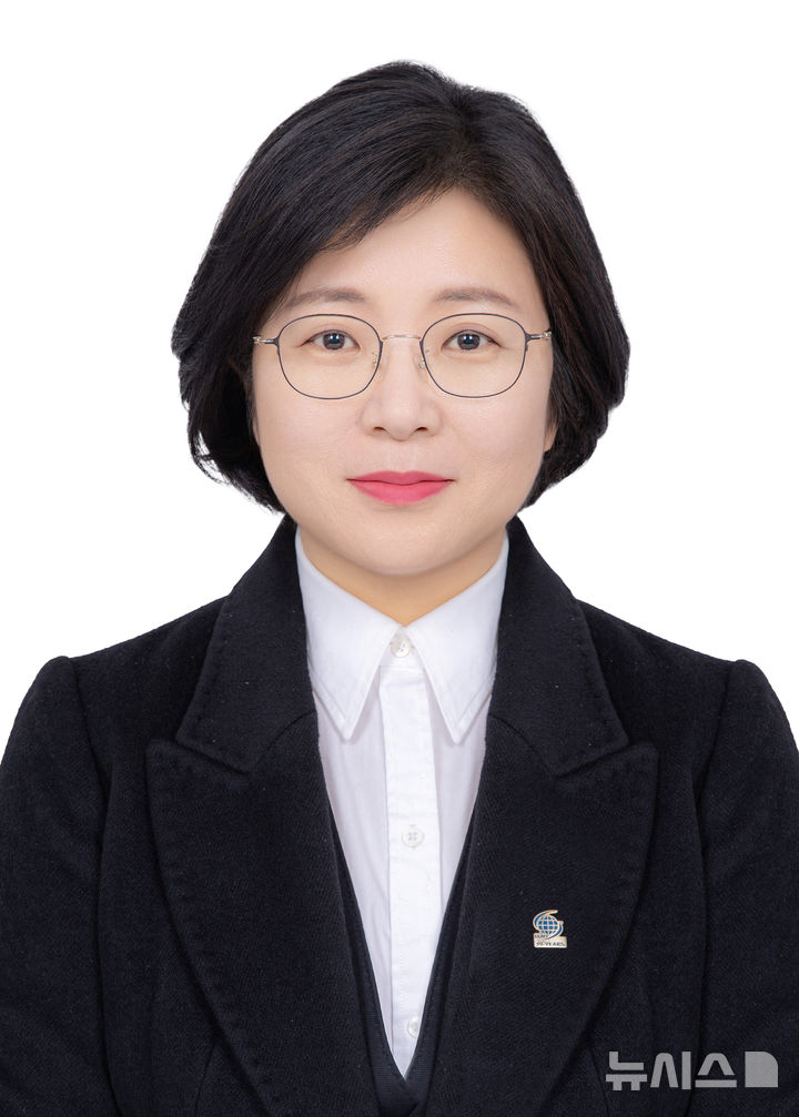 [제주=뉴시스] 국립제주대 제12대 교수회장 정수연(경제학과) 교수. (사진=제주대학교 제공) photo@newsis.com *재판매 및 DB 금지