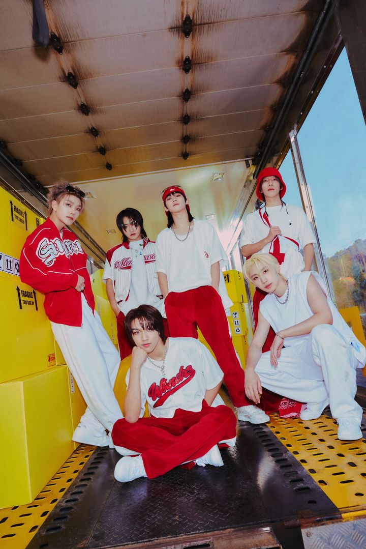 [서울=뉴시스] JYP엔터테인먼트 중국 보이그룹 '보이스토리'(BOY STORY)가 다양한 음악 작품과 무대에서 활약했다. (사진=신성엔터테인먼트 제공) 2025.01.13. photo@newsis.com *재판매 및 DB 금지