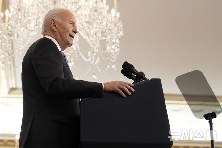 [워싱턴=AP/뉴시스]조 바이든 미국 대통령이 13일(현지시간) 워싱턴DC 국무부에서 외교정책 관련 연설을 진행하고 있다. 2025.01.14.