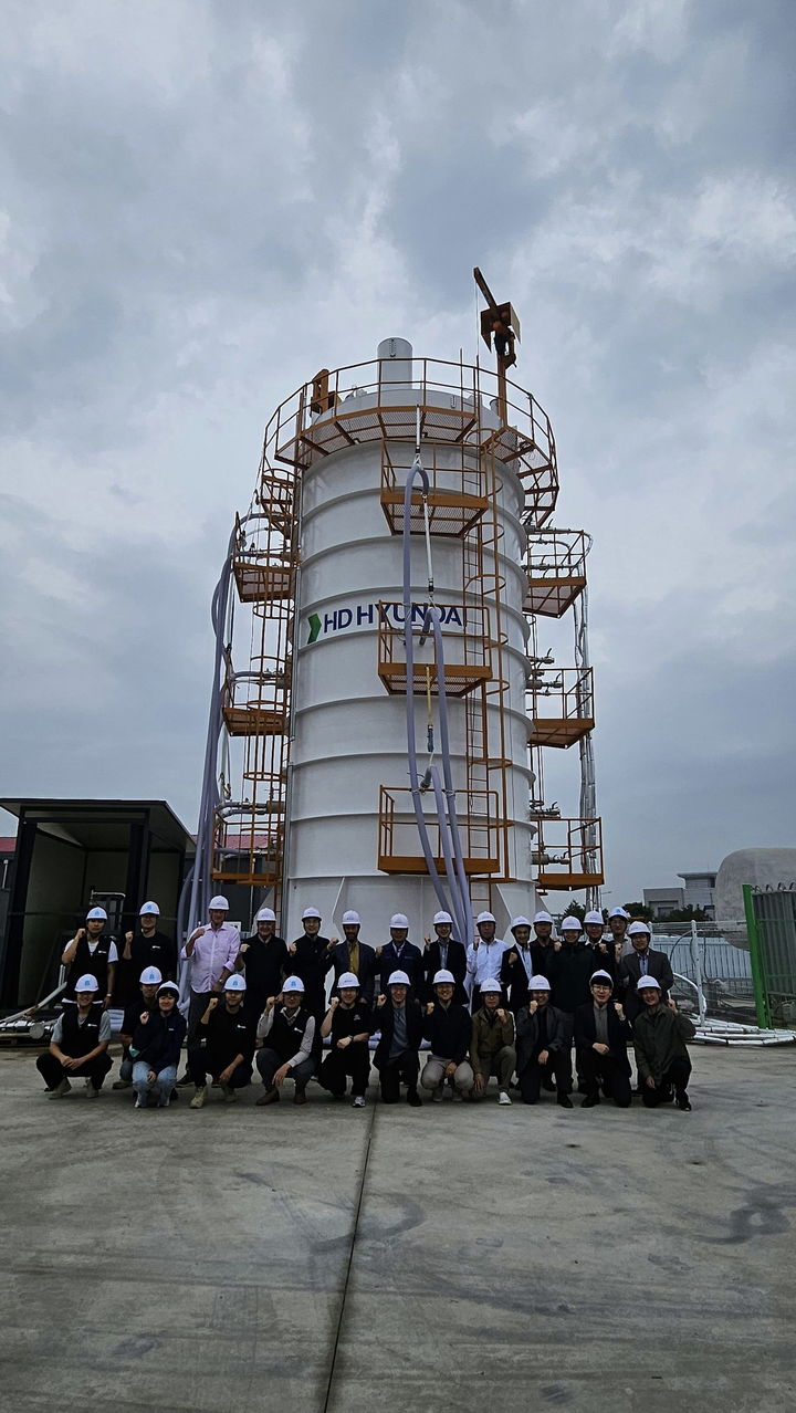 [부산=뉴시스] 대형 액화수소탱크 진공 시스템 실증 실험 현장 모습. (사진=한국선급 제공) 2025.01.14. photo@newsis.com *재판매 및 DB 금지