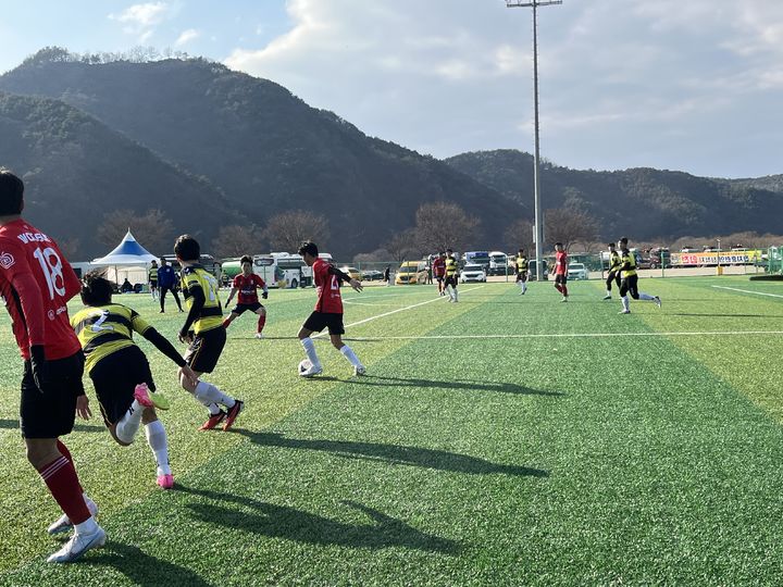 [합천=뉴시스] 합천군 2025 합천군 전지훈련, 추위 속에서도 열기가 후끈 *재판매 및 DB 금지 *재판매 및 DB 금지