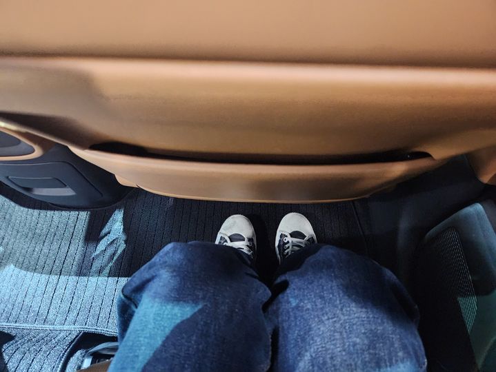 [서울=뉴시스] 신형 팰리세이드 조수석을 최대한 뒤로 밀고 2열에 앉아도 공간이 넉넉한 모습. (사진=이창훈 기자) 2025.01.14 photo@newsis.com *재판매 및 DB 금지 *재판매 및 DB 금지