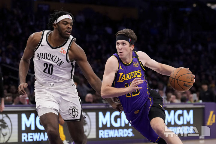 [로스앤젤레스=AP/뉴시스] 미국프로농구(NBA) 로스앤젤레스(LA) 레이커스의 오스틴 리브스. 2025.01.17.