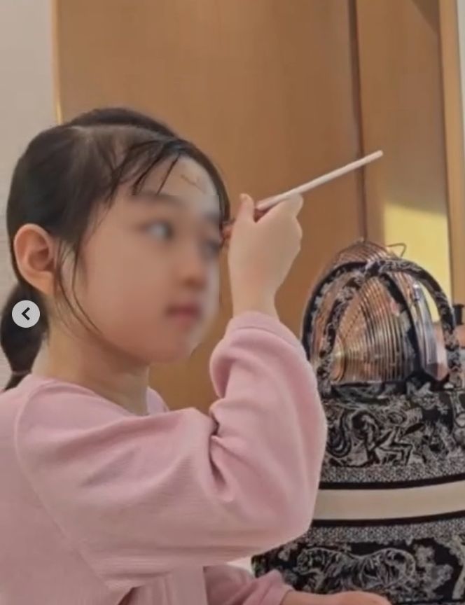 [서울=뉴시스] 정유담 양. (사진=이하정 인스타그램 캡처) 2025.01.20. photo@newsis.com&nbsp;&nbsp; *재판매 및 DB 금지