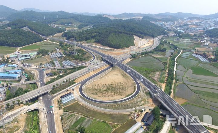 [화성=뉴시스]비봉~매송 도시고속도로 전경.(사진=뉴시스DB)photo@newsis.com
