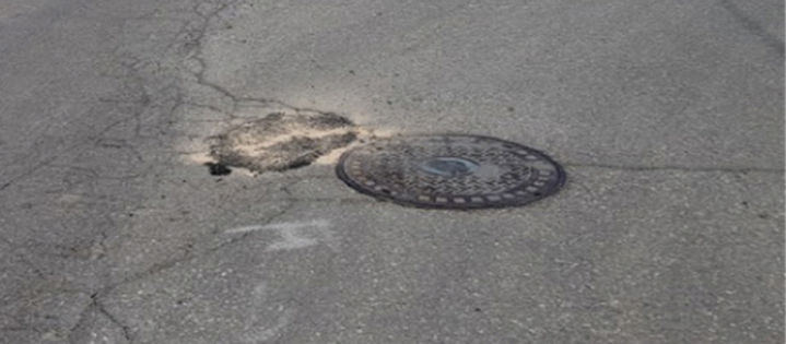 [진주=뉴시스]진주시, 설 연휴 대비 포트홀 정비.(사진=진주시 제공).2025.01.22.photo@newsis.com *재판매 및 DB 금지