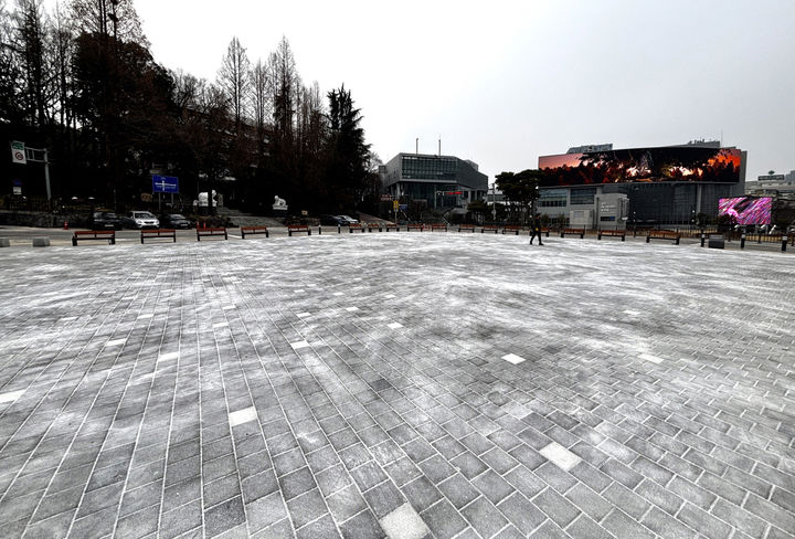 [광주=뉴시스] 광주공원 '청춘 빛포차 광장' 개방. (사진=광주시청 제공). photo@newsis.com *재판매 및 DB 금지