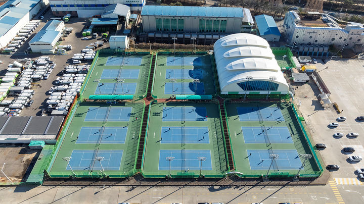 [서울=뉴시스] 양천구, 목동테니스장 지붕 공사 후 전경. 2025.01.23. (사진=양천구 제공) *재판매 및 DB 금지