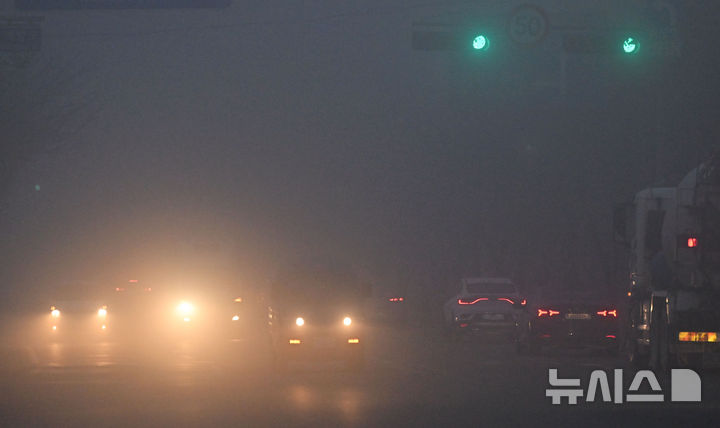 충남권 아침까지 '짙은 안개'…최고체감온도 31도 안팎
