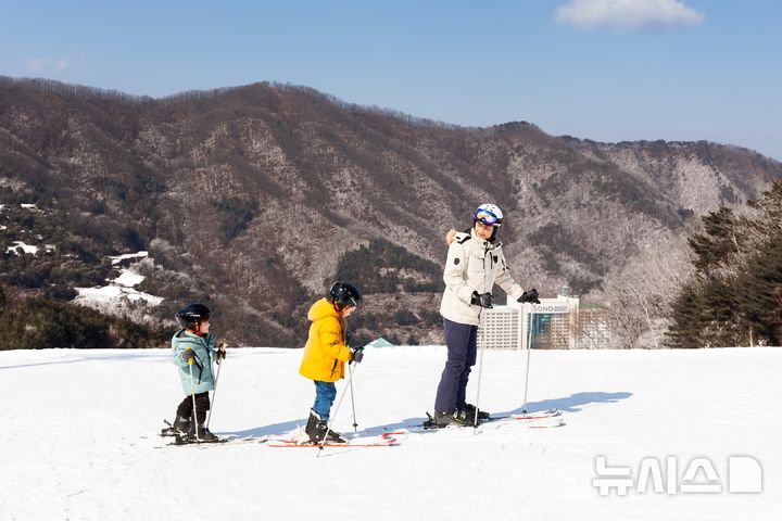 [서울=뉴시스] 비발디파크 스키&보드. (사진= 대명소노그룹 소노인터내셔널 제공)