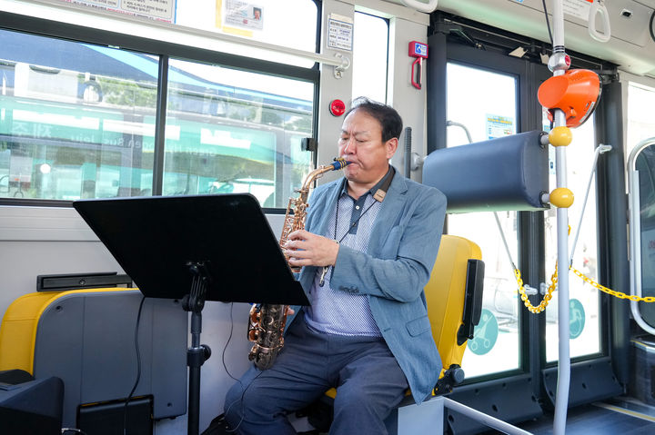 [제주=뉴시스] 지난해 시범 실시한 그린수소버스 콘서트가 호응을 얻어 2월10일부터 정식으로 운영된다. (사진=뉴시스DB) photo@newsis.com *재판매 및 DB 금지