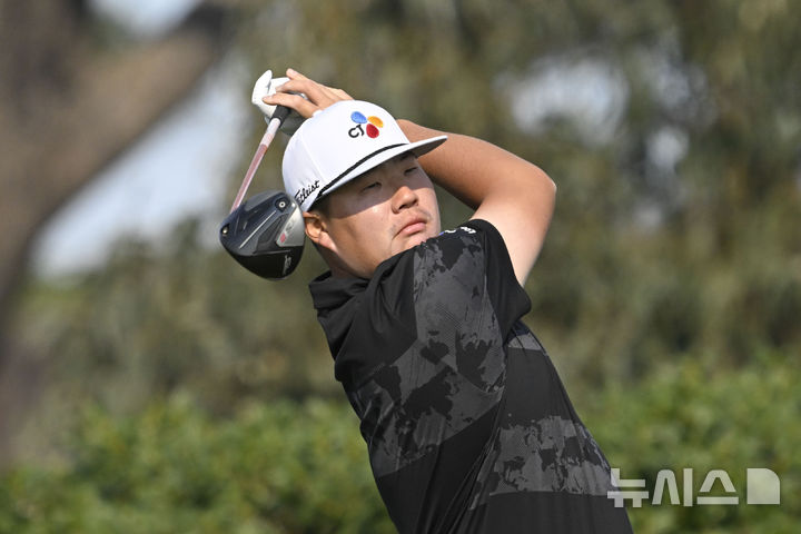 [샌디에이고=AP/뉴시스] 미국프로골프(PGA) 투어 파머스 인슈어런스 오픈(총상금 930만 달러·약 약 133억원)을 공동 4위로 마친 임성재. 2025. 1. 24.