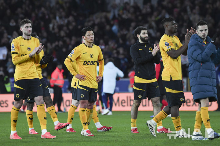 [울버햄튼=AP/뉴시스] 잉글랜드 프로축구 프리미어리그(EPL) 울버햄튼의 황희찬. 2025. 1. 25.