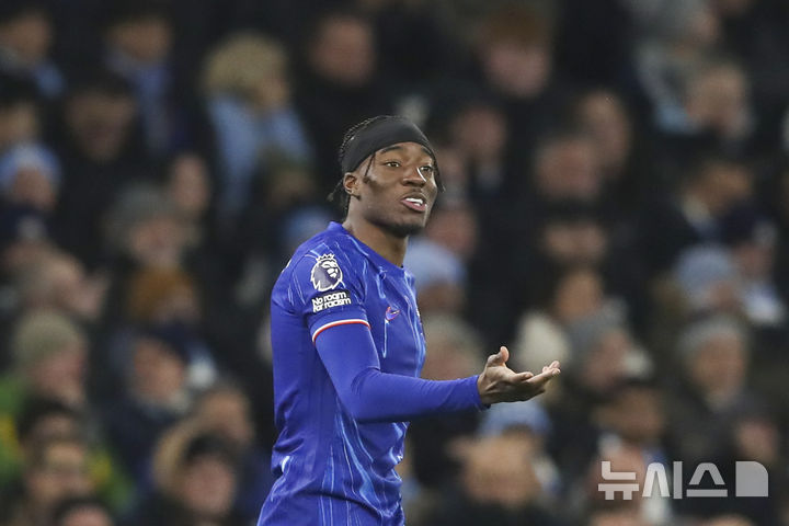 [맨체스터=AP/뉴시스] 잉글랜드 프로축구 프리미어리그(EPL) 아스널로 이적한 노니 마두에케. 2025.01.25.