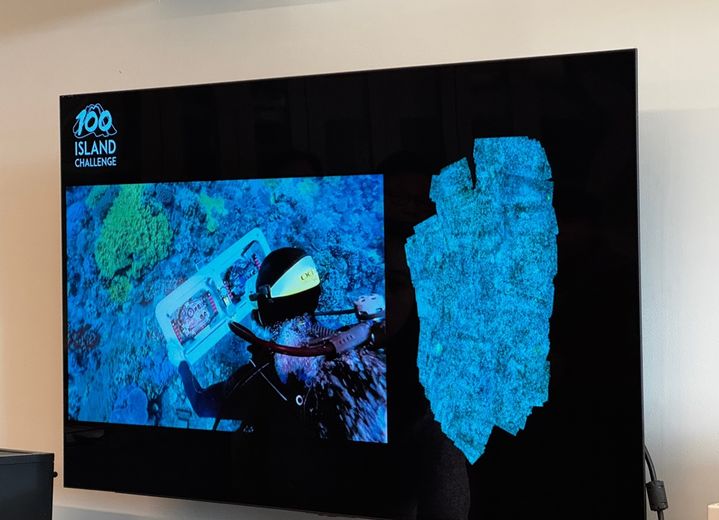 [샌디에이고=뉴시스] 삼성전자는 24일(현지시간) 미국 캘리포니아주 샌디에이고 호이안 해변 지역에 위치한 UC샌디에이고 스크립스 해양학연구소에서 간담회를 열고 산호초 복원에 기여하는 갤럭시 카메라 기술에 대해 소개했다. 사진은 산호초를 촬영하는 모습 영상. (사진=심지혜 기자) *재판매 및 DB 금지