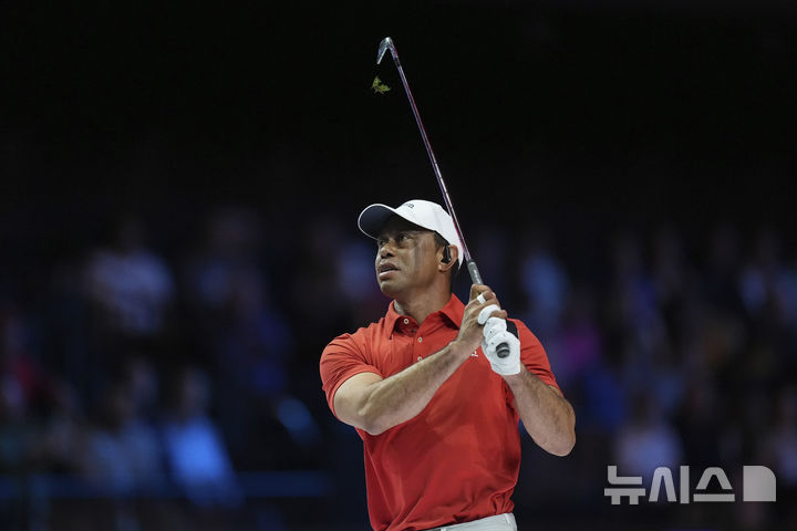 [플로리다=AP/뉴시스] 미국프로골프(PGA) 투어 타이거 우즈. 2025. 1. 27.