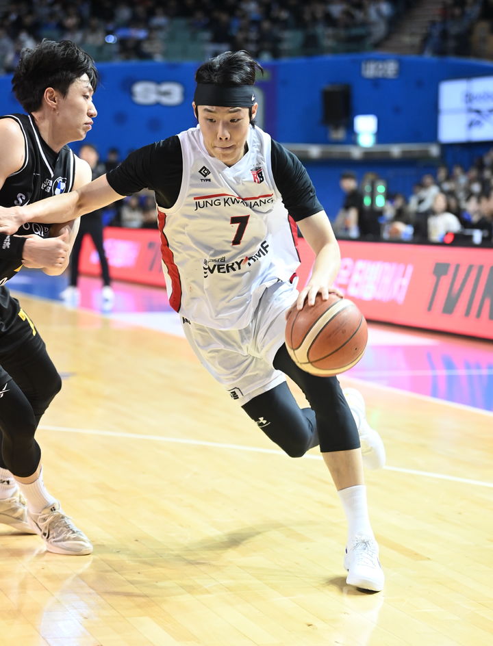 [서울=뉴시스] 프로농구 안양 정관장의 정준원. (사진=KBL 제공) *재판매 및 DB 금지