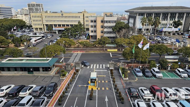 [제주=뉴시스] 제주도청과 주변 관공서 부설 주차장. (사진=뉴시스DB) photo@newsis.com