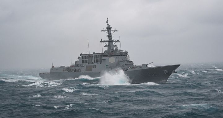 [제주=뉴시스] 2월 1일 제주 앞바다에서 이지스구축함 정조대왕함이 기동함대의 모항인 해군제주기지를 향해 힘차게 항진하고 있다. (사진=해군 제공) 2025.02.02. photo@newsis.com *재판매 및 DB 금지