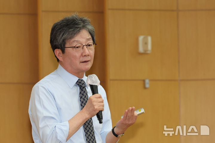 유승민이 6월 재보선 등판한다고? 하남갑 출마설에 술렁이는 정치권