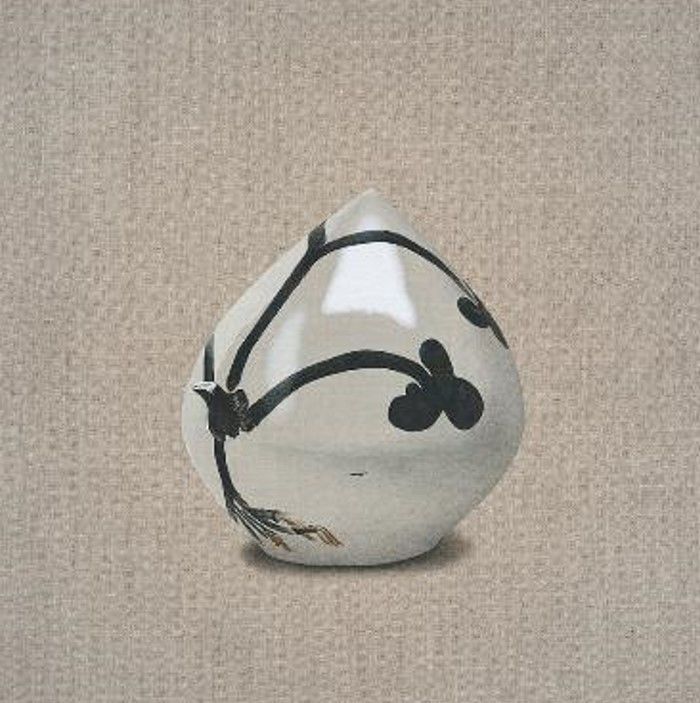 허승희, 우아(Elegant), 2024, (백자철화초화문연적 유물소장처; 오사카시립동양도자미술관 소장), 린넨에 채색, 24.2x24.2cm *재판매 및 DB 금지