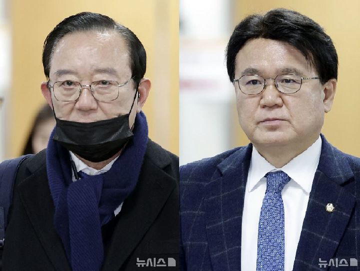 [서울=뉴시스] 문재인 정부 청와대 인사들과 경찰을 둘러싼 울산시장 선거 개입 의혹으로 기소된 송철호 전 울산시장과 황운하 조국혁신당 원내대표(전 울산경찰청장)이 항소심에서 무죄를 선고받았다. 2025.02.04. *재판매 및 DB 금지