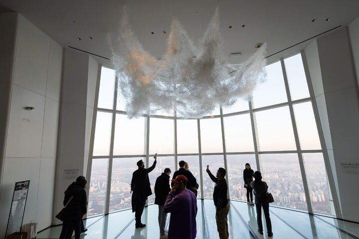 [서울=뉴시스]서울스카이 '2025년 특별전 - 공존(共存)' 2025.02.03. photo@newsis.com *재판매 및 DB 금지