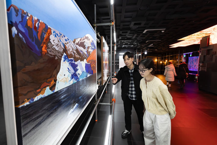 [서울=뉴시스]서울스카이 '2025년 특별전 - 공존(共存)' 2025.02.03. photo@newsis.com *재판매 및 DB 금지