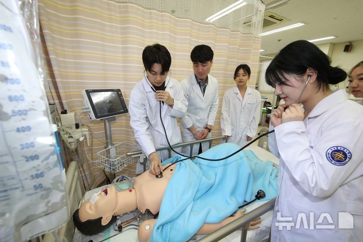 [양주=뉴시스] 간호학과 실습. (사진=서정대학교 제공) 2025.02.04. photo@newsis.com