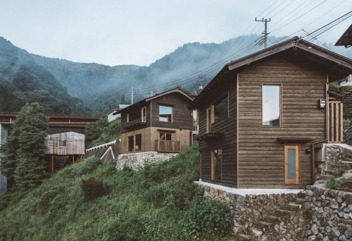 [세종=뉴시스] 사진은 일본 야마나시현 북동부에 위치한 고스게촌 모습. 고스게촌은 마을 전체를 하나의 호텔로 운영하며 빈집을 객실, 식당, 온천 등으로 활용해 지방 소멸 위기를 창의적인 아이디어로 극복한 모범 사례로 꼽힌다. 2025.02.06. photo@newsis.com *재판매 및 DB 금지