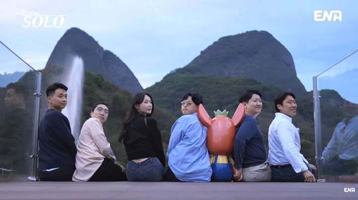 [서울=뉴시스] '나는 SOLO' 24기 옥순이 5명의 남자에게 선택받으며 전무후무한 기록을 달성했다. (사진=SBS 플러스, ENA의 리얼 데이팅 프로그램 '나는 솔로') *재판매 및 DB 금지
