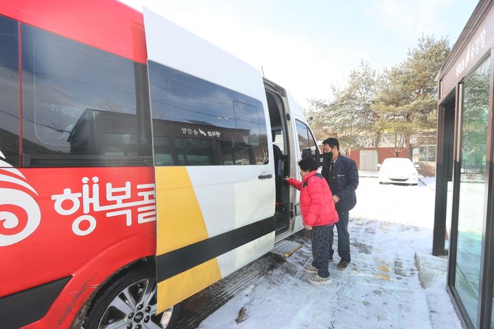 [임실=뉴시스] 임실군이 운행 중인 '행복콜 버스'. *재판매 및 DB 금지
