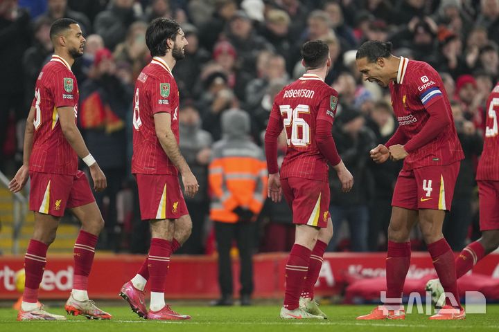 [리버풀=AP/뉴시스] 잉글랜드 프로축구 프리미어리그(EPL) 리버풀의 버질 판 다이크. 2025.02.06.