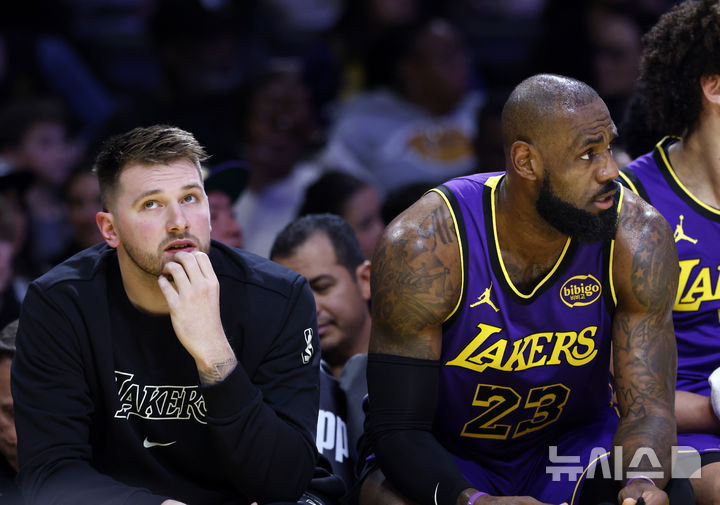 [로스앤젤레스=AP/뉴시스] 미국프로농구(NBA) 로스앤젤레스(LA) 레이커스의 르브론 제임스. 2025.02.06.