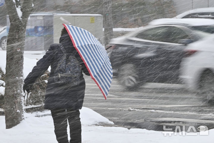 광주·전남 밤사이 '최대 20㎝↑' 폭설 주의…강풍·한파 동반